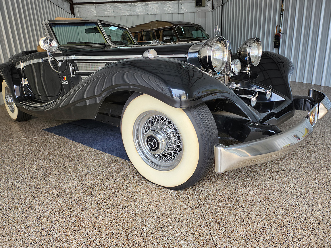 Luxury Flake Garage Floor Showrooms For Colorado Car Enthusiasts